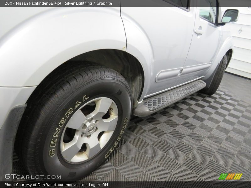Silver Lightning / Graphite 2007 Nissan Pathfinder SE 4x4