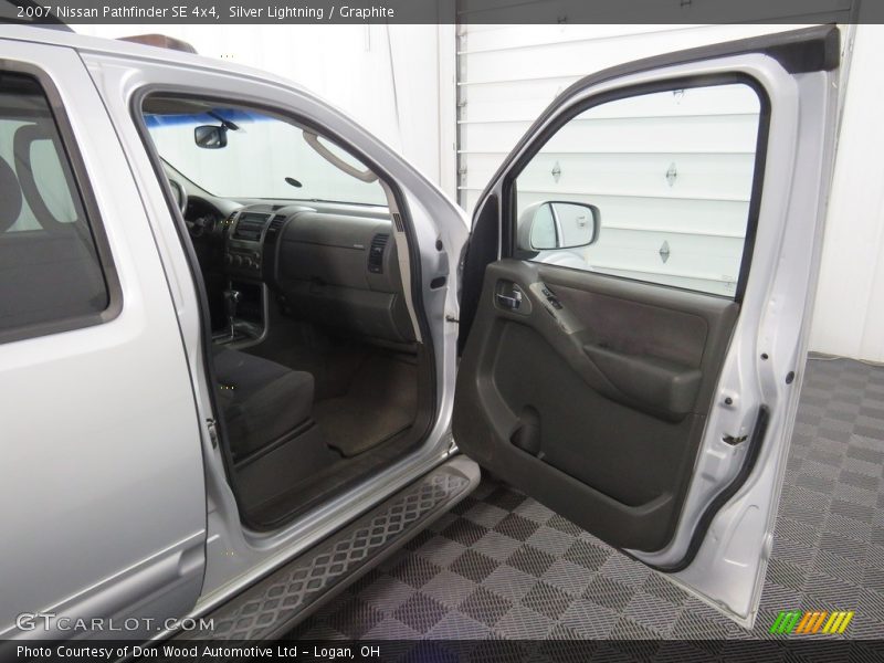 Silver Lightning / Graphite 2007 Nissan Pathfinder SE 4x4