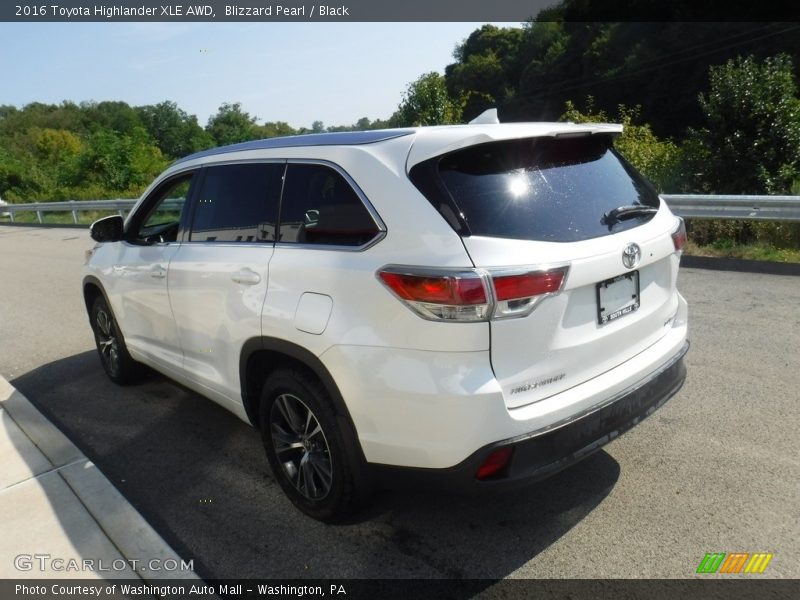 Blizzard Pearl / Black 2016 Toyota Highlander XLE AWD