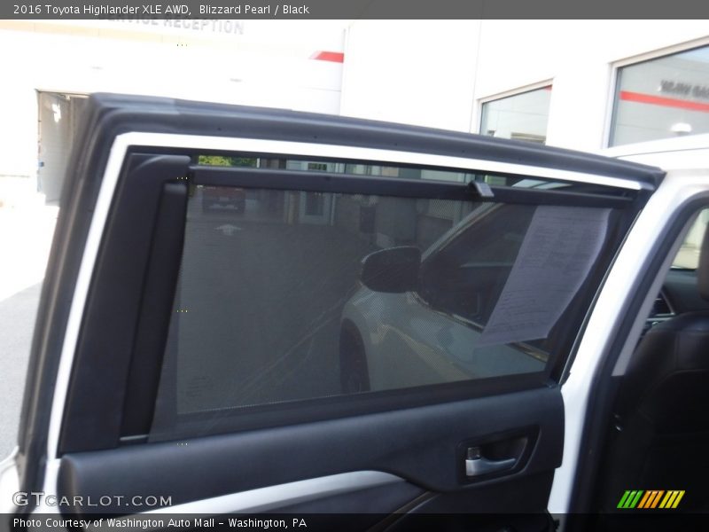 Blizzard Pearl / Black 2016 Toyota Highlander XLE AWD