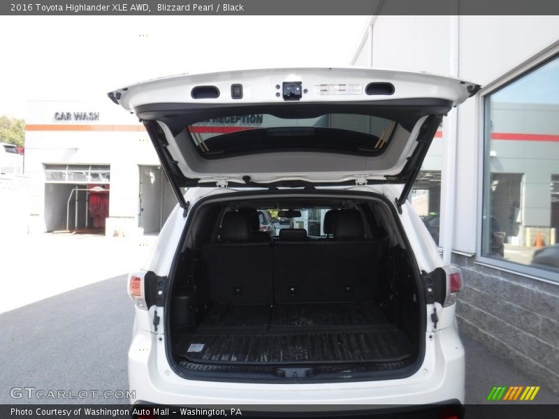 Blizzard Pearl / Black 2016 Toyota Highlander XLE AWD