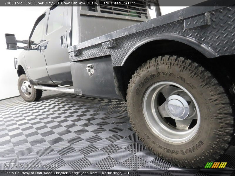 Black / Medium Flint 2003 Ford F350 Super Duty XLT Crew Cab 4x4 Dually