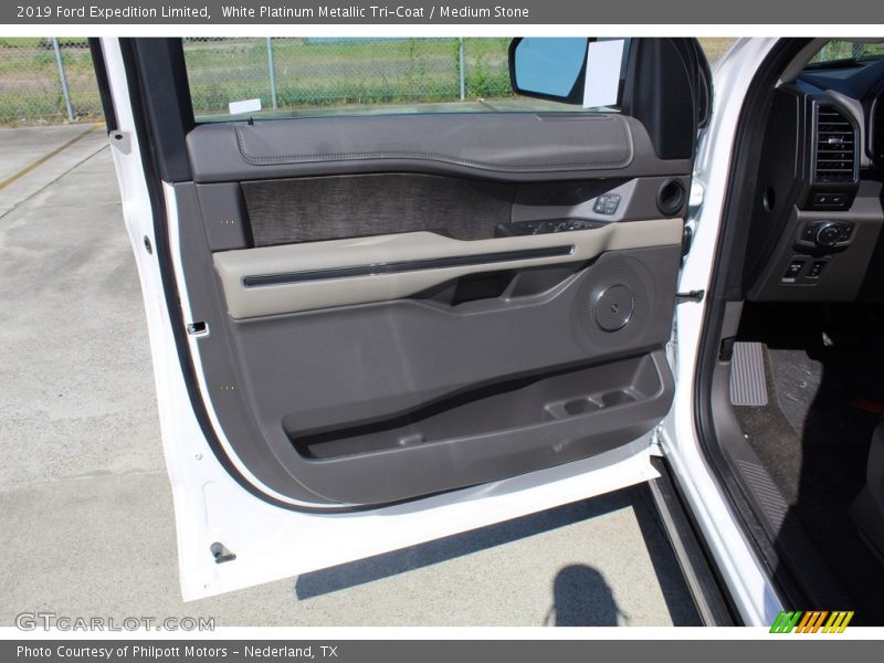 White Platinum Metallic Tri-Coat / Medium Stone 2019 Ford Expedition Limited