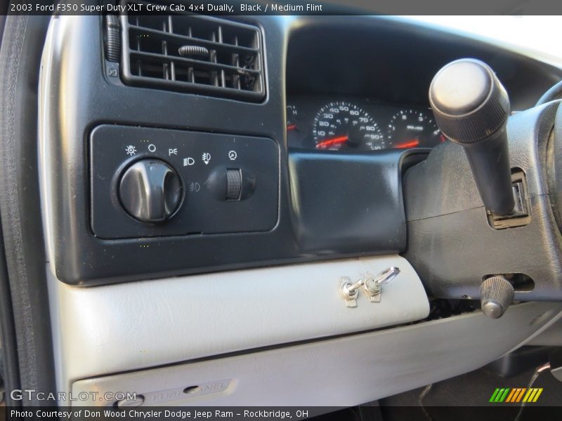 Black / Medium Flint 2003 Ford F350 Super Duty XLT Crew Cab 4x4 Dually