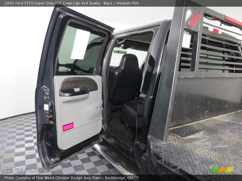 Black / Medium Flint 2003 Ford F350 Super Duty XLT Crew Cab 4x4 Dually