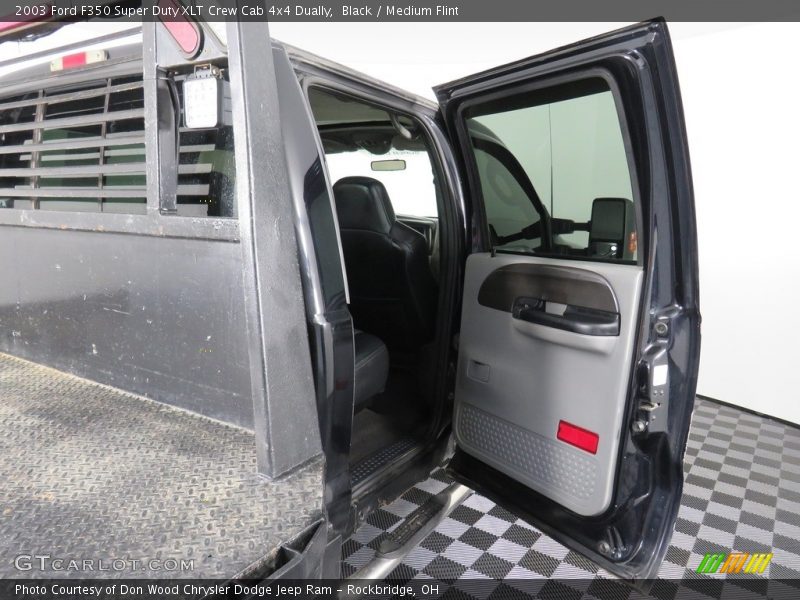 Black / Medium Flint 2003 Ford F350 Super Duty XLT Crew Cab 4x4 Dually