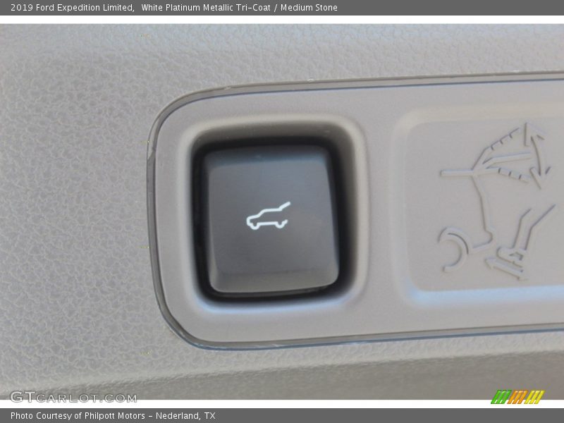 White Platinum Metallic Tri-Coat / Medium Stone 2019 Ford Expedition Limited