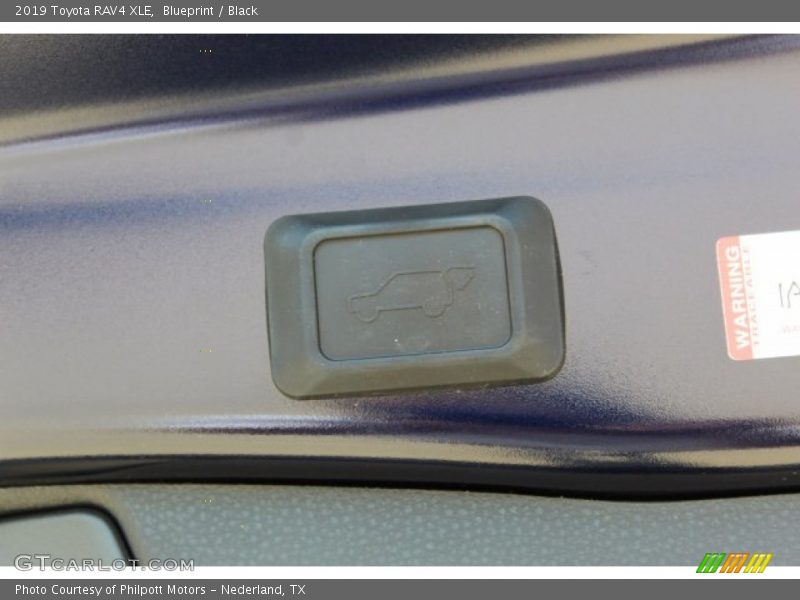 Blueprint / Black 2019 Toyota RAV4 XLE