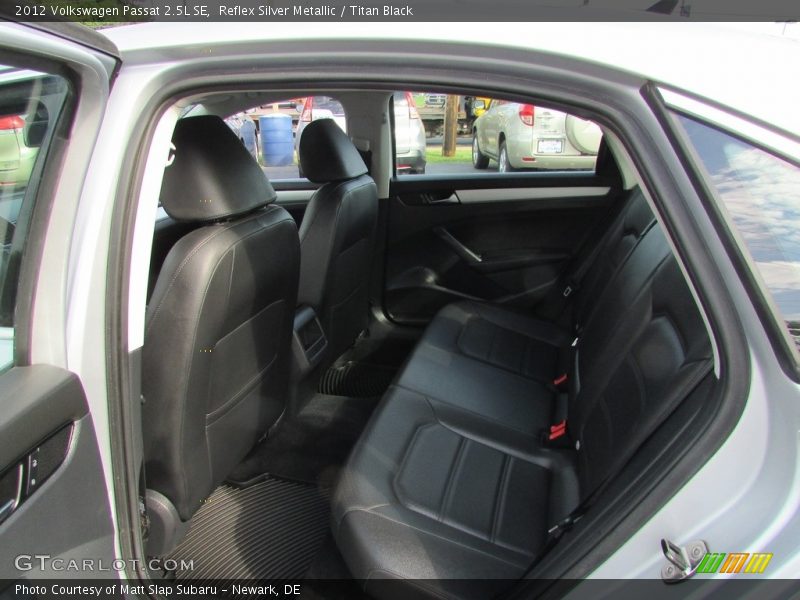 Reflex Silver Metallic / Titan Black 2012 Volkswagen Passat 2.5L SE