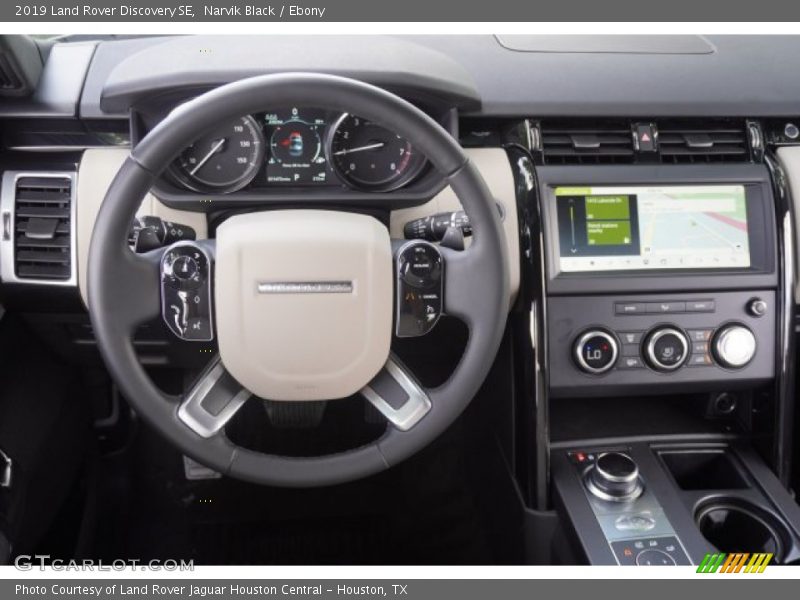 Narvik Black / Ebony 2019 Land Rover Discovery SE