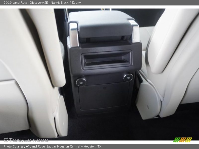 Narvik Black / Ebony 2019 Land Rover Discovery SE