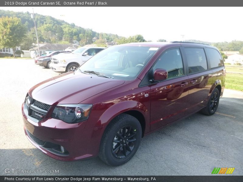 Octane Red Pearl / Black 2019 Dodge Grand Caravan SE