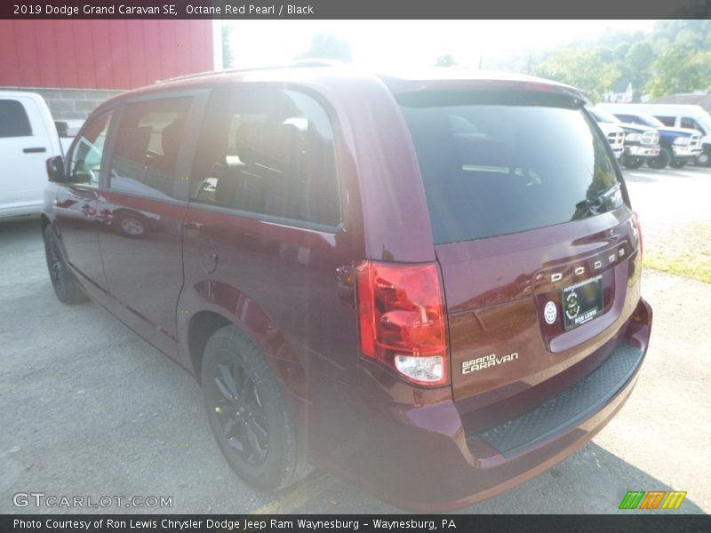 Octane Red Pearl / Black 2019 Dodge Grand Caravan SE