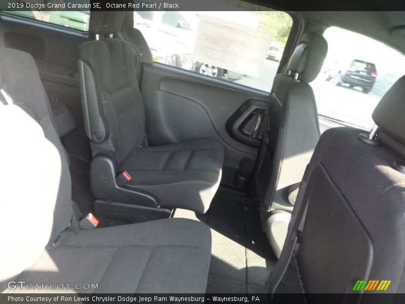 Octane Red Pearl / Black 2019 Dodge Grand Caravan SE
