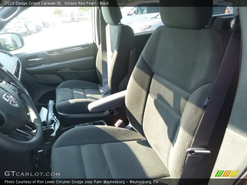 Octane Red Pearl / Black 2019 Dodge Grand Caravan SE