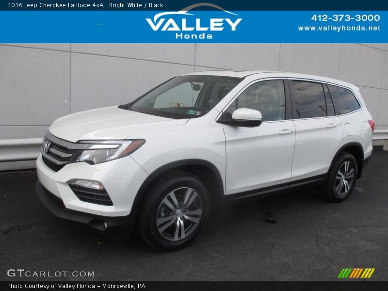 Bright White / Black 2016 Jeep Cherokee Latitude 4x4