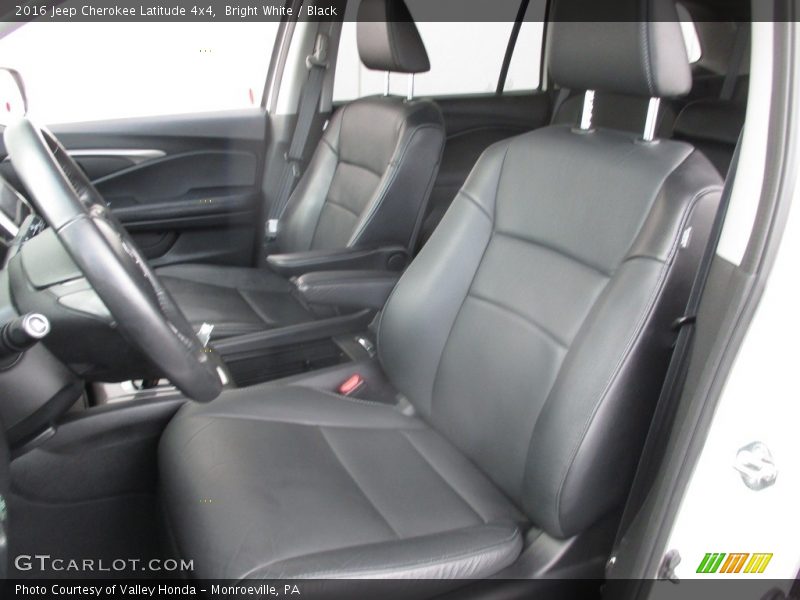 Bright White / Black 2016 Jeep Cherokee Latitude 4x4