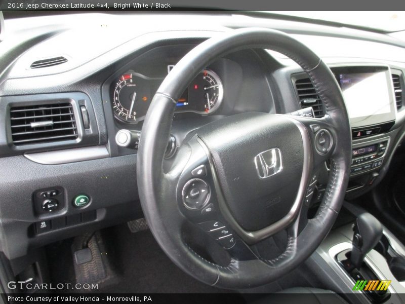 Bright White / Black 2016 Jeep Cherokee Latitude 4x4