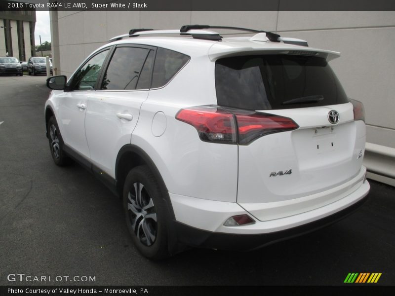 Super White / Black 2016 Toyota RAV4 LE AWD