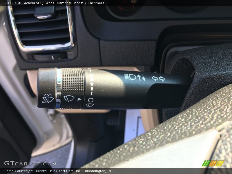 White Diamond Tricoat / Cashmere 2012 GMC Acadia SLT