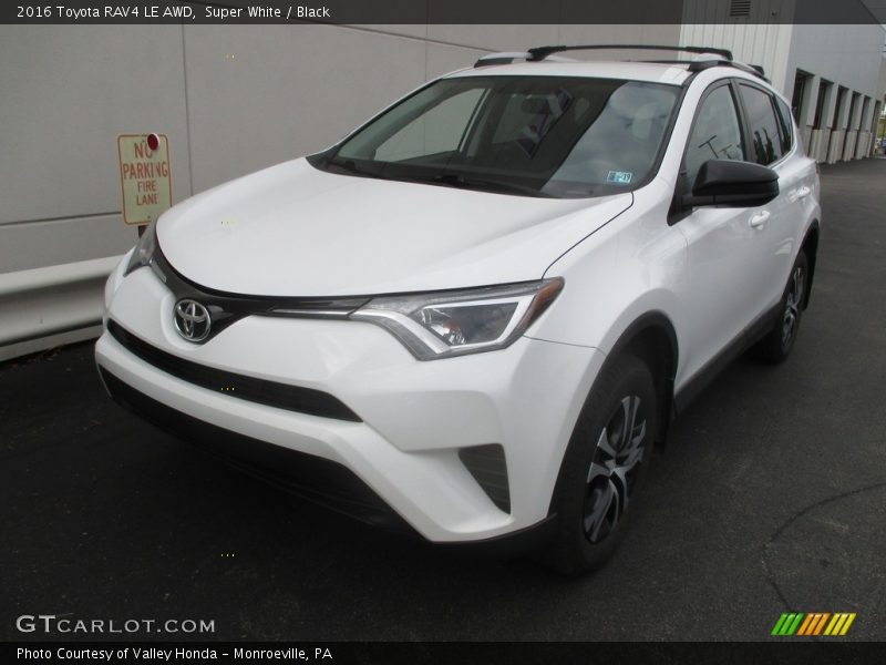 Super White / Black 2016 Toyota RAV4 LE AWD