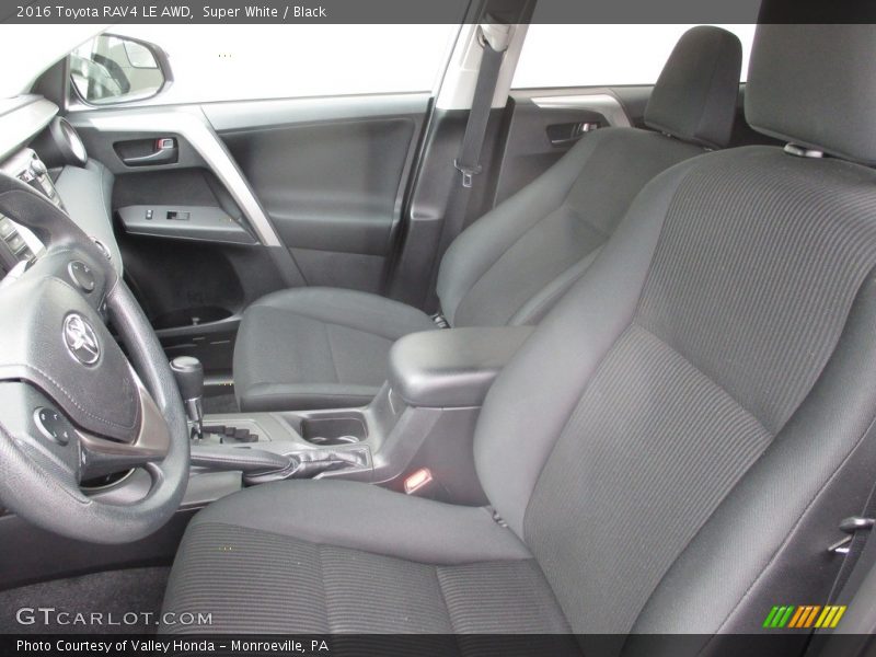 Super White / Black 2016 Toyota RAV4 LE AWD