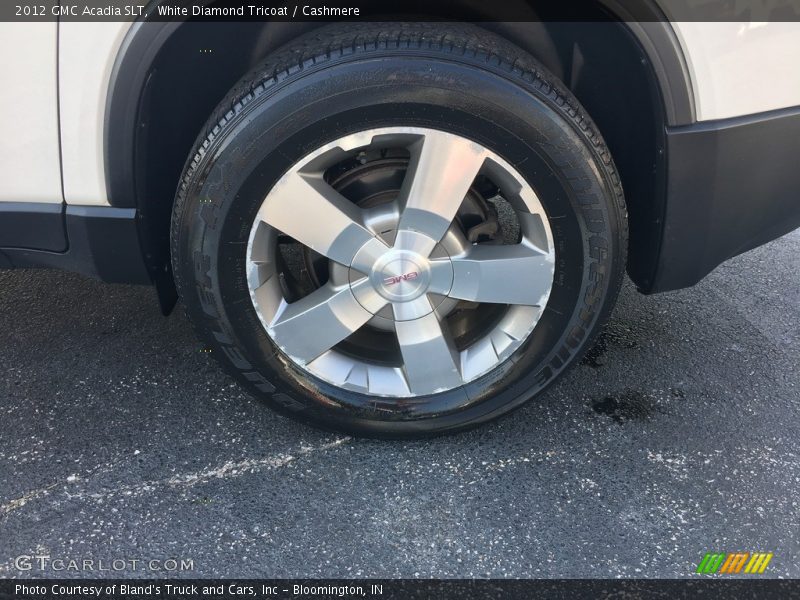 White Diamond Tricoat / Cashmere 2012 GMC Acadia SLT