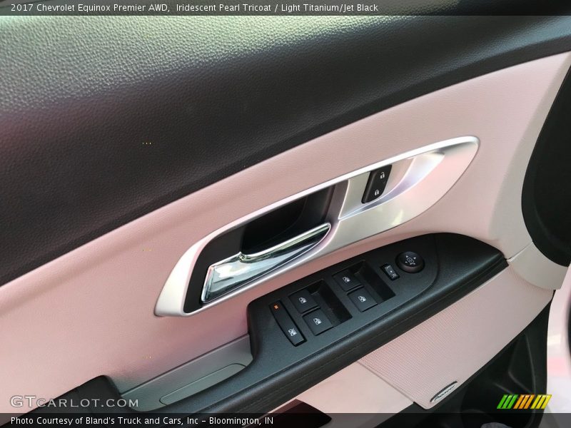 Iridescent Pearl Tricoat / Light Titanium/Jet Black 2017 Chevrolet Equinox Premier AWD