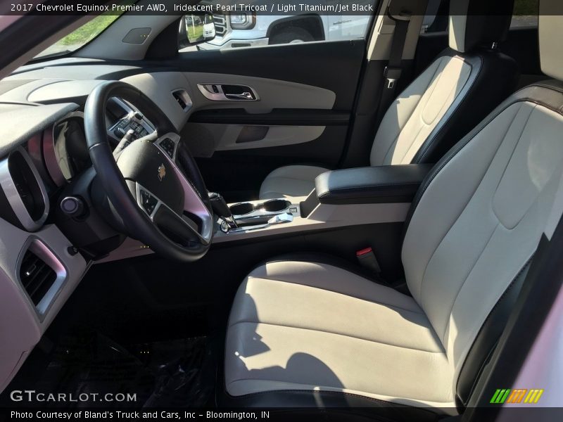 Iridescent Pearl Tricoat / Light Titanium/Jet Black 2017 Chevrolet Equinox Premier AWD