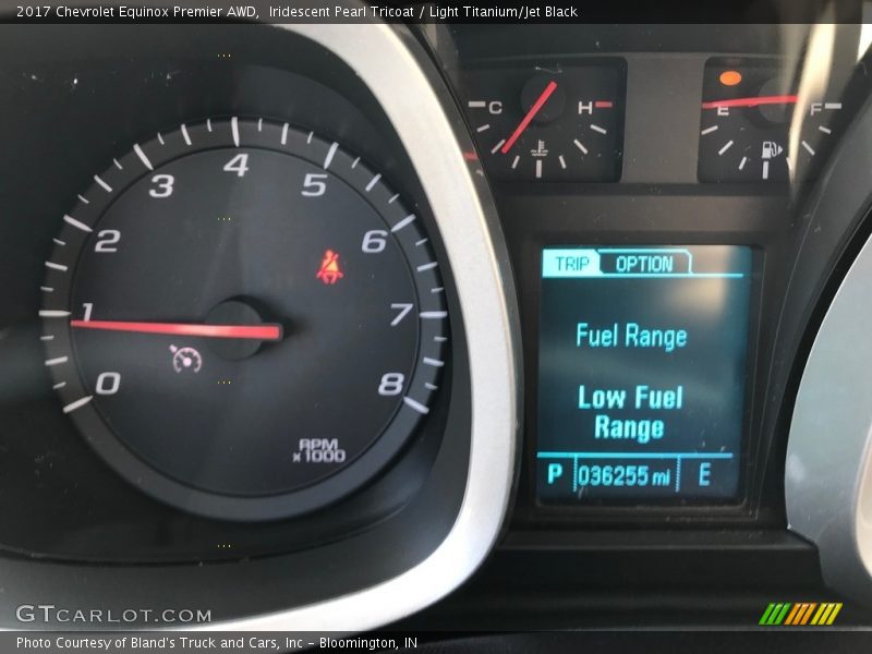 Iridescent Pearl Tricoat / Light Titanium/Jet Black 2017 Chevrolet Equinox Premier AWD