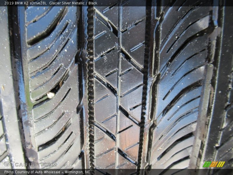 Glacier Silver Metallic / Black 2019 BMW X2 sDrive28i