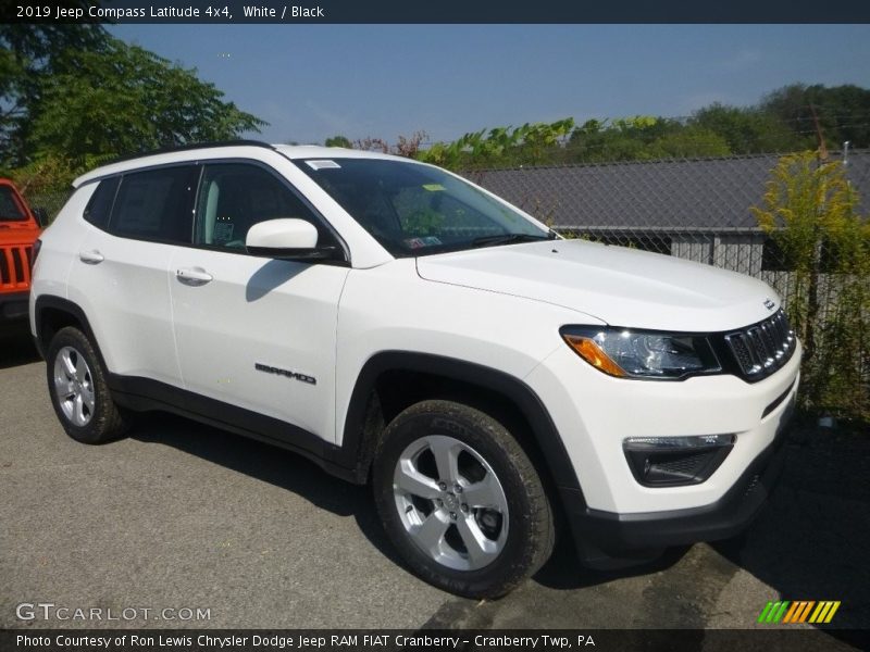 White / Black 2019 Jeep Compass Latitude 4x4