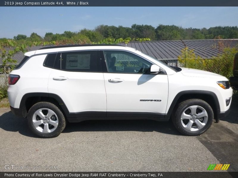 White / Black 2019 Jeep Compass Latitude 4x4