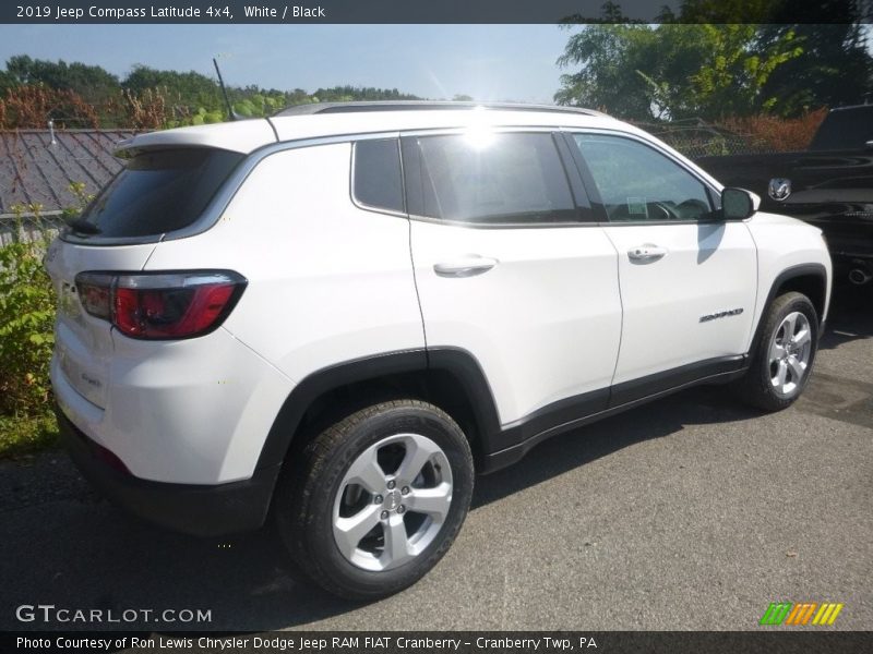 White / Black 2019 Jeep Compass Latitude 4x4