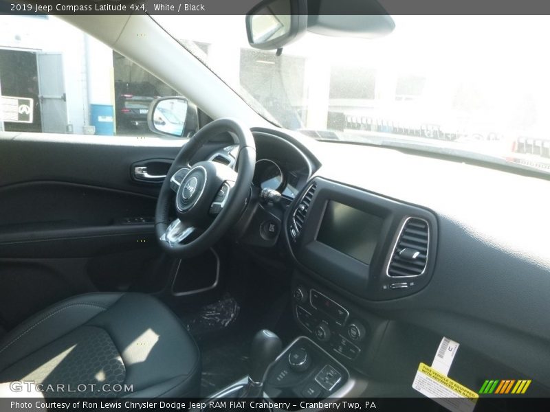 White / Black 2019 Jeep Compass Latitude 4x4