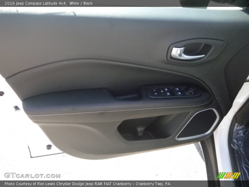 White / Black 2019 Jeep Compass Latitude 4x4