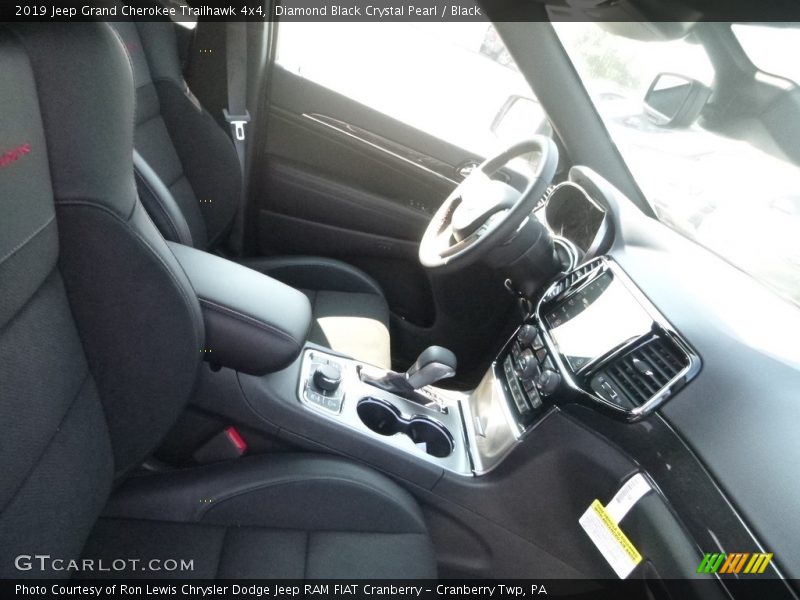 Diamond Black Crystal Pearl / Black 2019 Jeep Grand Cherokee Trailhawk 4x4