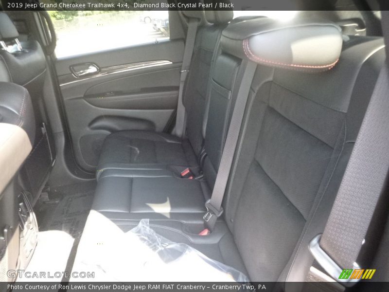 Diamond Black Crystal Pearl / Black 2019 Jeep Grand Cherokee Trailhawk 4x4