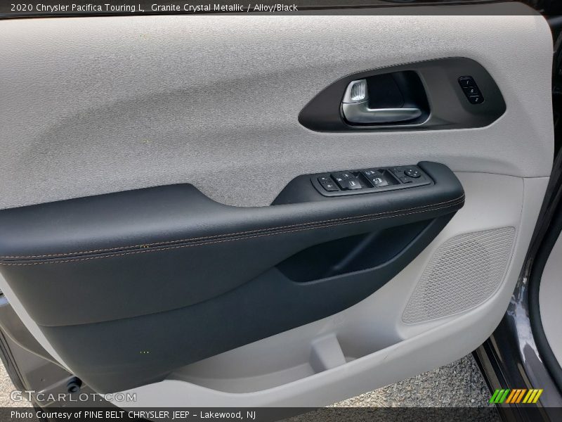 Granite Crystal Metallic / Alloy/Black 2020 Chrysler Pacifica Touring L
