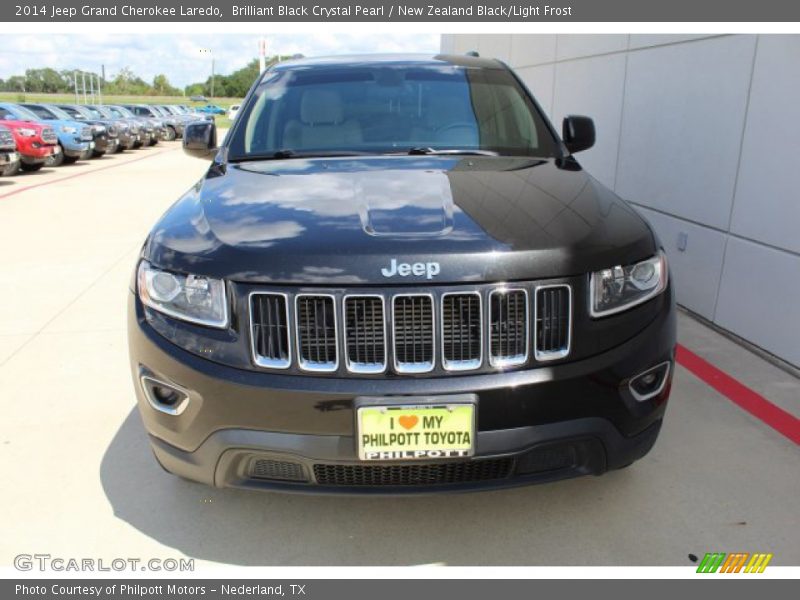 Brilliant Black Crystal Pearl / New Zealand Black/Light Frost 2014 Jeep Grand Cherokee Laredo