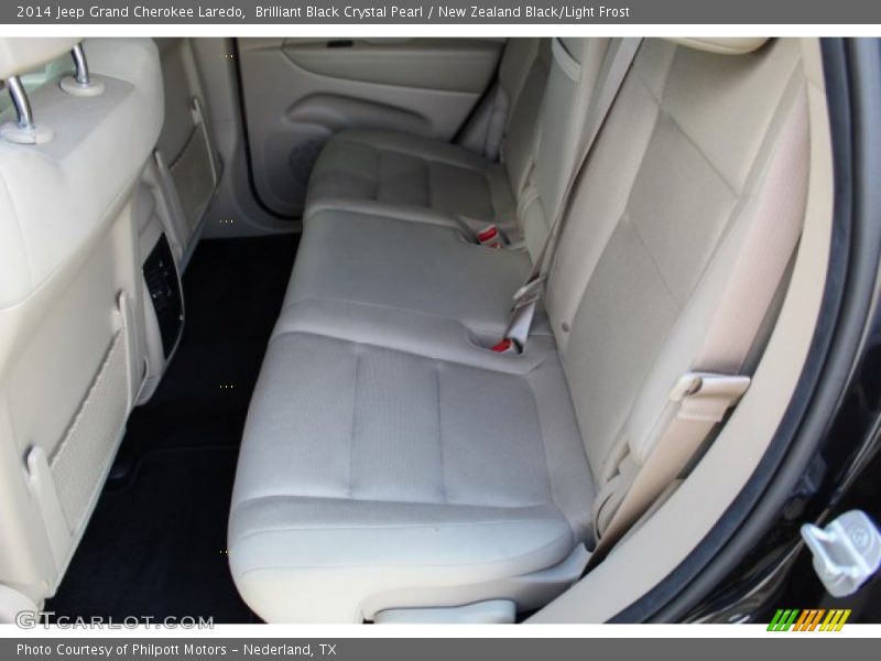 Brilliant Black Crystal Pearl / New Zealand Black/Light Frost 2014 Jeep Grand Cherokee Laredo