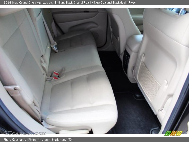 Brilliant Black Crystal Pearl / New Zealand Black/Light Frost 2014 Jeep Grand Cherokee Laredo