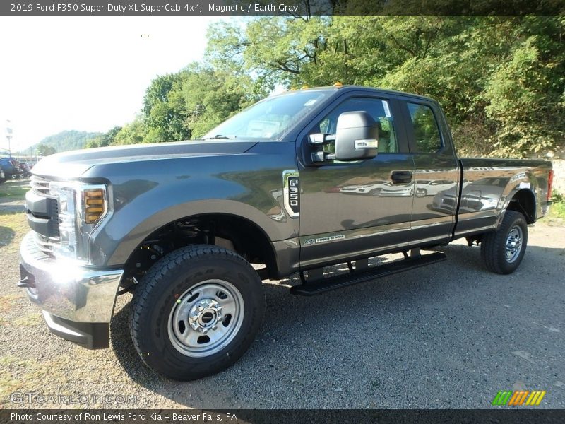 Magnetic / Earth Gray 2019 Ford F350 Super Duty XL SuperCab 4x4