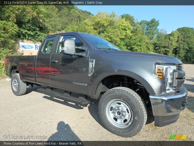 Magnetic / Earth Gray 2019 Ford F350 Super Duty XL SuperCab 4x4