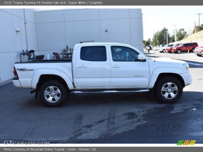 Super White / Graphite 2015 Toyota Tacoma V6 Double Cab 4x4