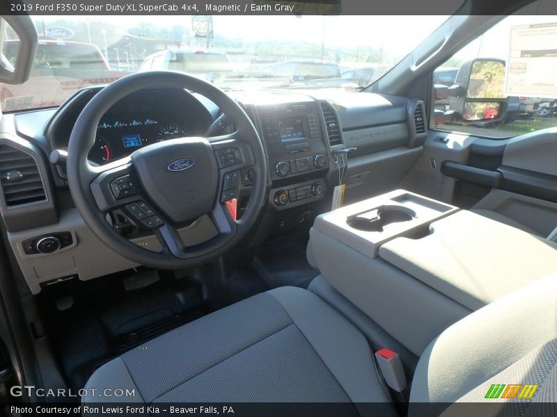 Magnetic / Earth Gray 2019 Ford F350 Super Duty XL SuperCab 4x4