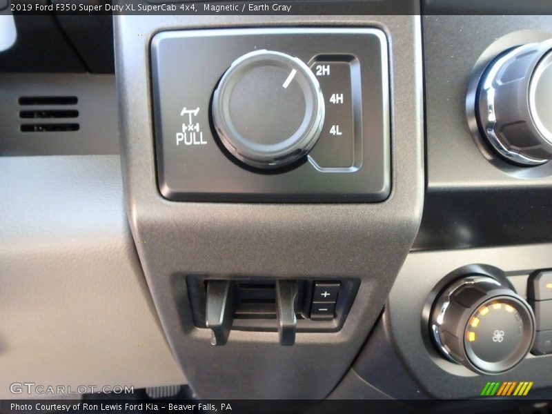Magnetic / Earth Gray 2019 Ford F350 Super Duty XL SuperCab 4x4