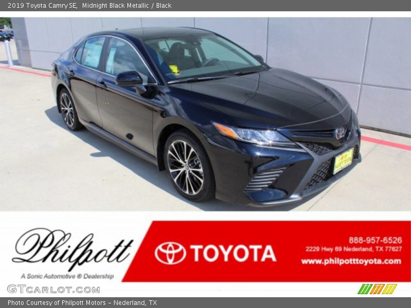 Midnight Black Metallic / Black 2019 Toyota Camry SE