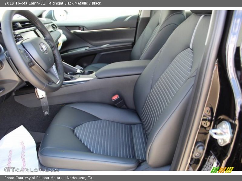 Midnight Black Metallic / Black 2019 Toyota Camry SE