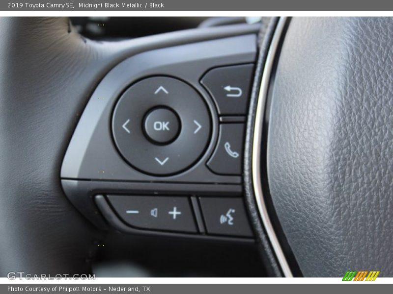 Midnight Black Metallic / Black 2019 Toyota Camry SE